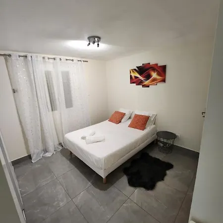 Chambres Dans Maison Гостевой дом